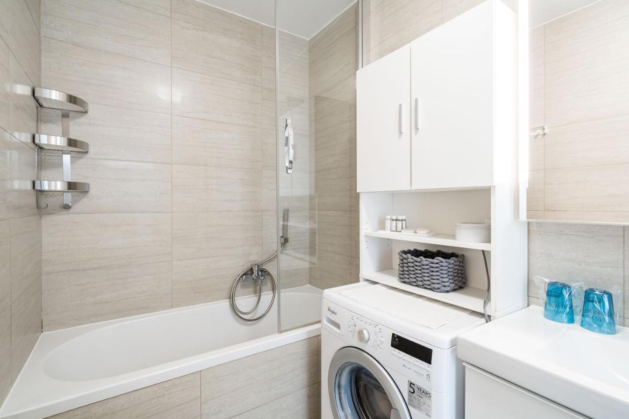 Stay U-Nique Studio Apartment In Орасац Екстер'єр фото