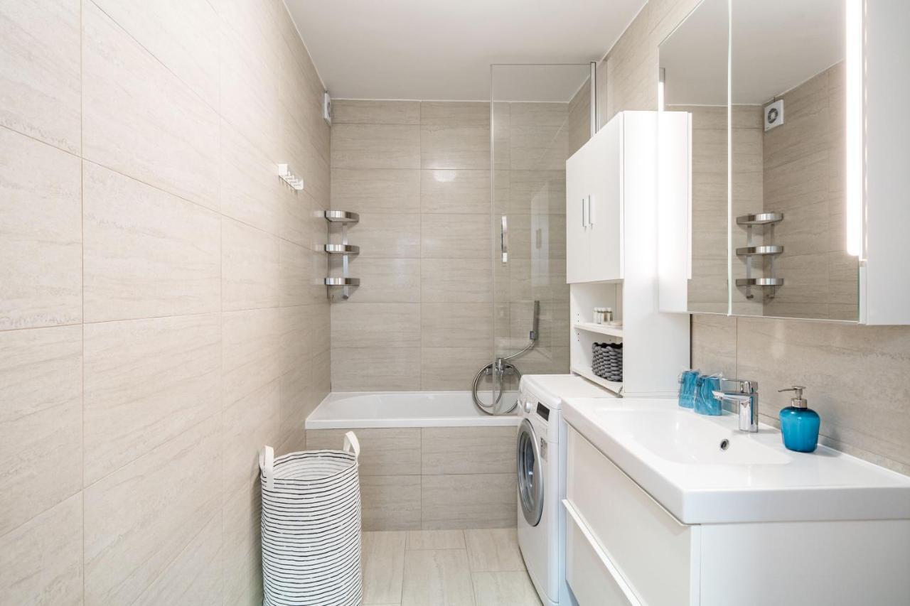 Stay U-Nique Studio Apartment In Орасац Екстер'єр фото